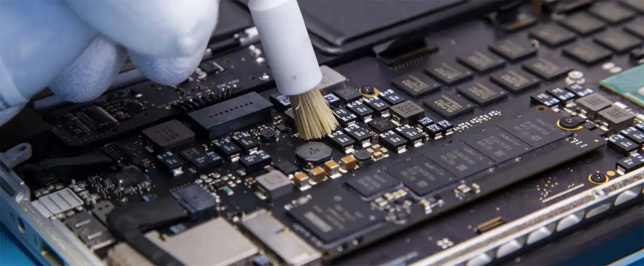 Чистка Apple MacBook от пыли в Лобне | Замена термопасты